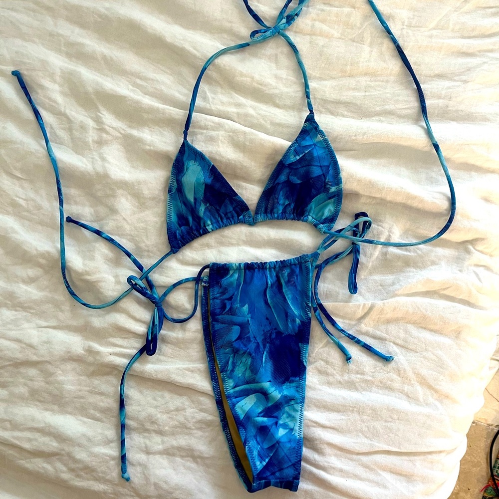 Melissa Simone bikini